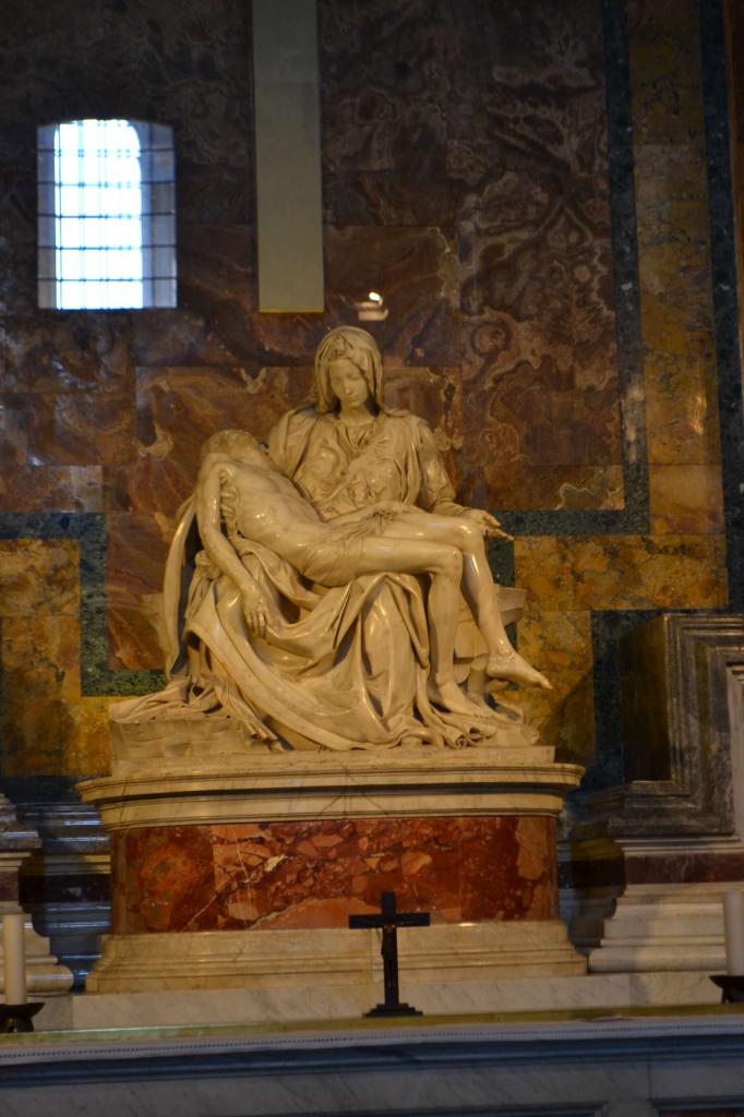 La Pietà di Michelangelo - Basilica di San Pietro - Vaticano - Roma